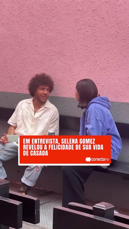 Selena Gomez abriu o coração e revelou que está vivendo um momento mágico após se casar com o produtor musical Benny Blanco! 💖

Em uma cerimônia super intimista no fim de setembro, os dois disseram "sim" e a felicidade só aumenta!
Em entrevista com Zane Lowe, Selena concordou:

“Tem sido simplesmente um sonho até agora. Eu sei que haverá altos e baixos, mas ele é a pessoa mais maravilhosa com quem eu poderia passar por tudo isso.” 💍

Um grande casa vivendo o "felizes para sempre"! ❤️

📹: Reprodução

#conectafm #selenagomez #bennyblanco